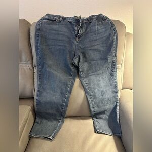 Westport signature fit boyfriend size 14W Jeans in Medium Blue Wash